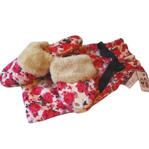 NWT Victoria's Secret Floral Slippers